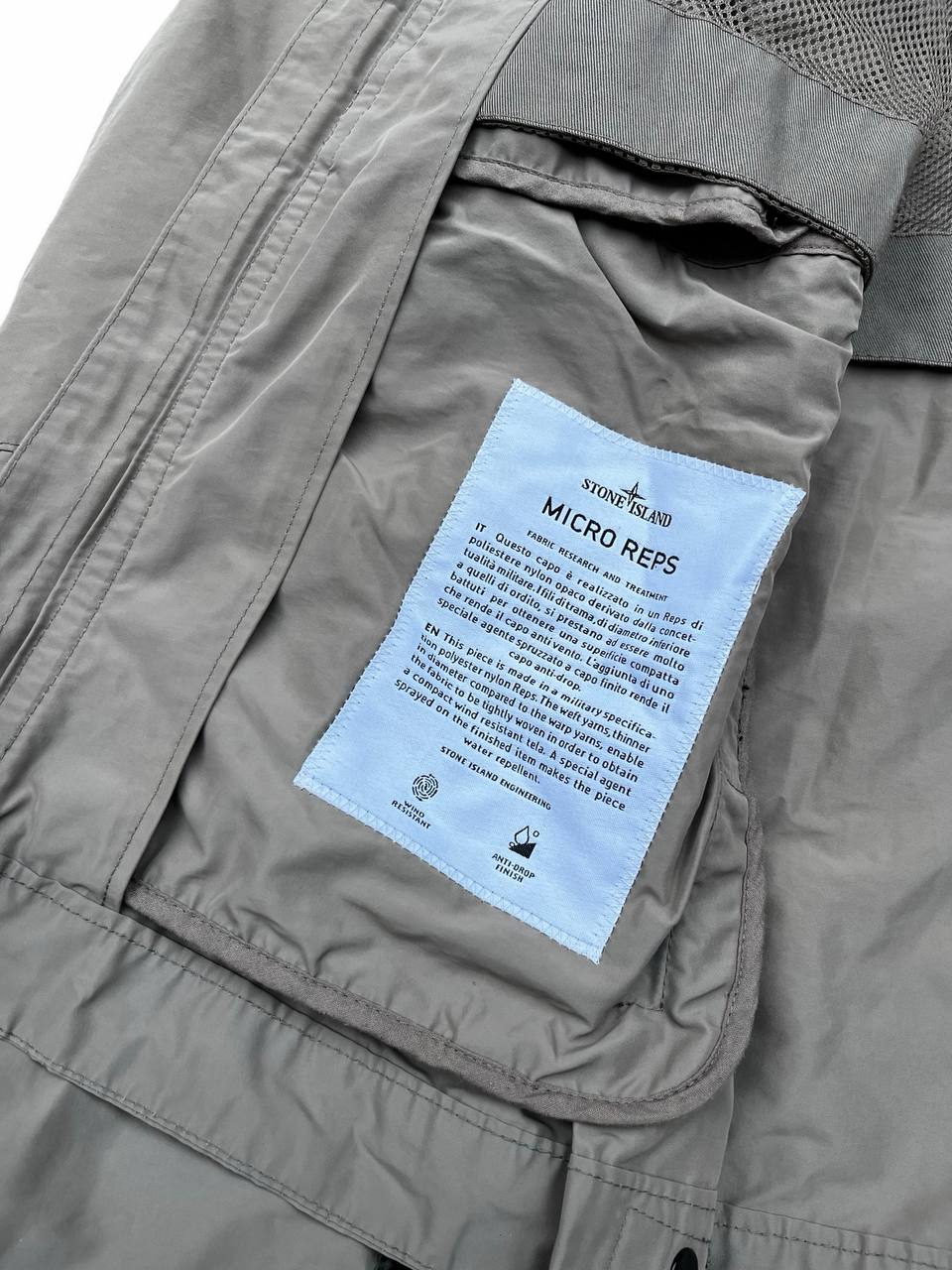 Windbreaker Stone Island Brugt Used Jakke i Beige L large i God Stand