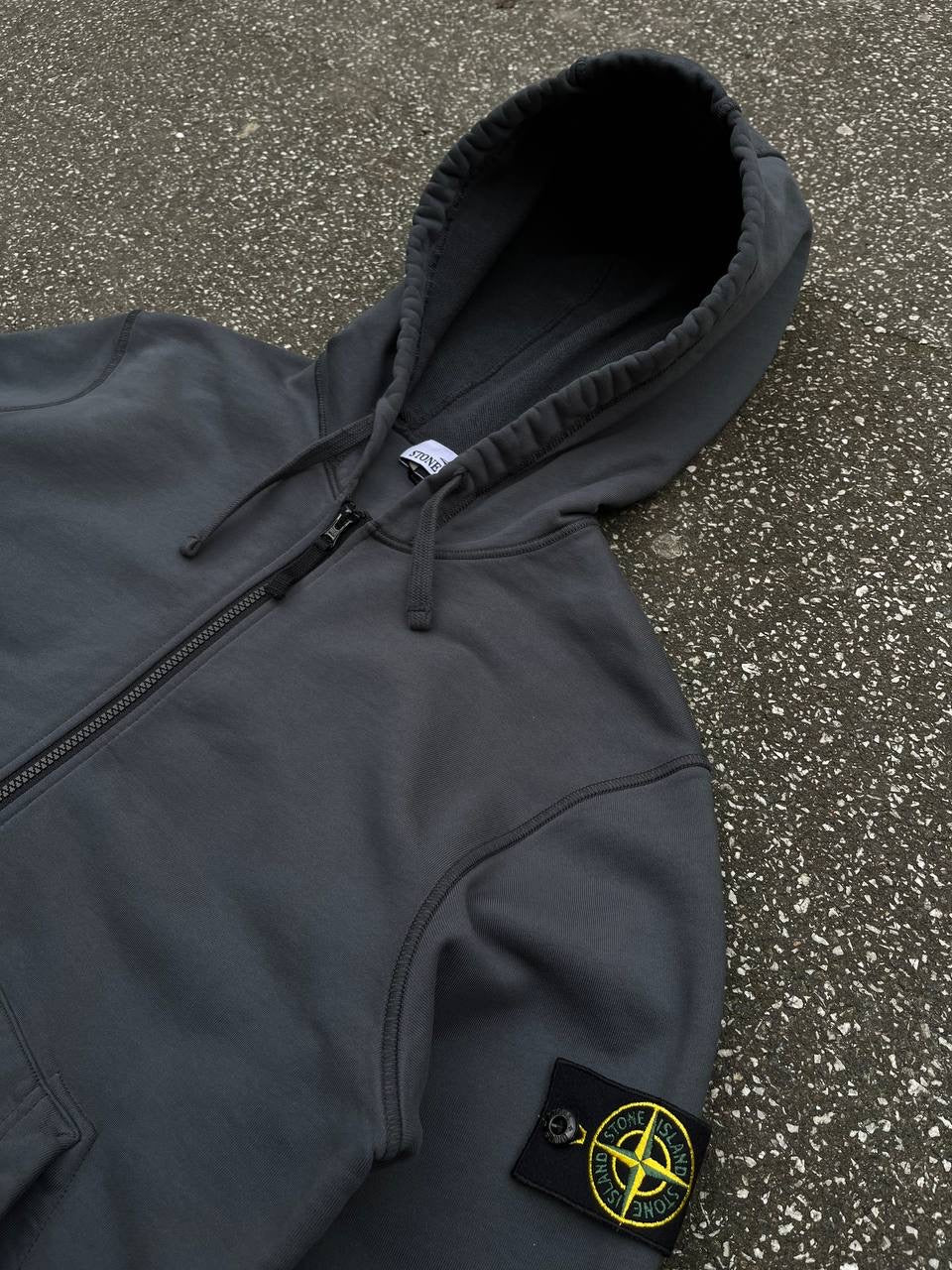 Stone Island Zip Up Hoodie Hættetrøje med Lynlås i grå grey Large Som ny Brugt