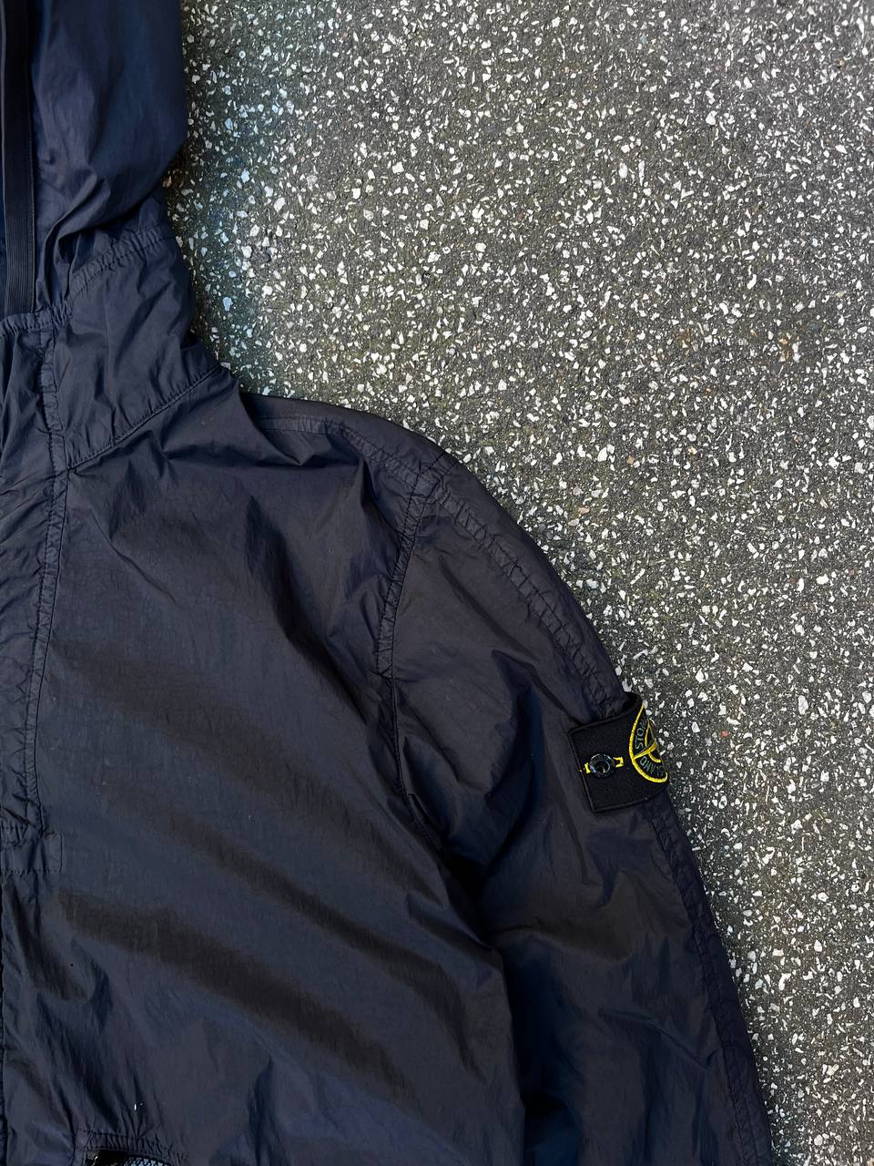 Brugt Used Stone Island jakke GARMENT DYED
CRINKLE REPS NY i mørkeblå marina blå XL 701541030