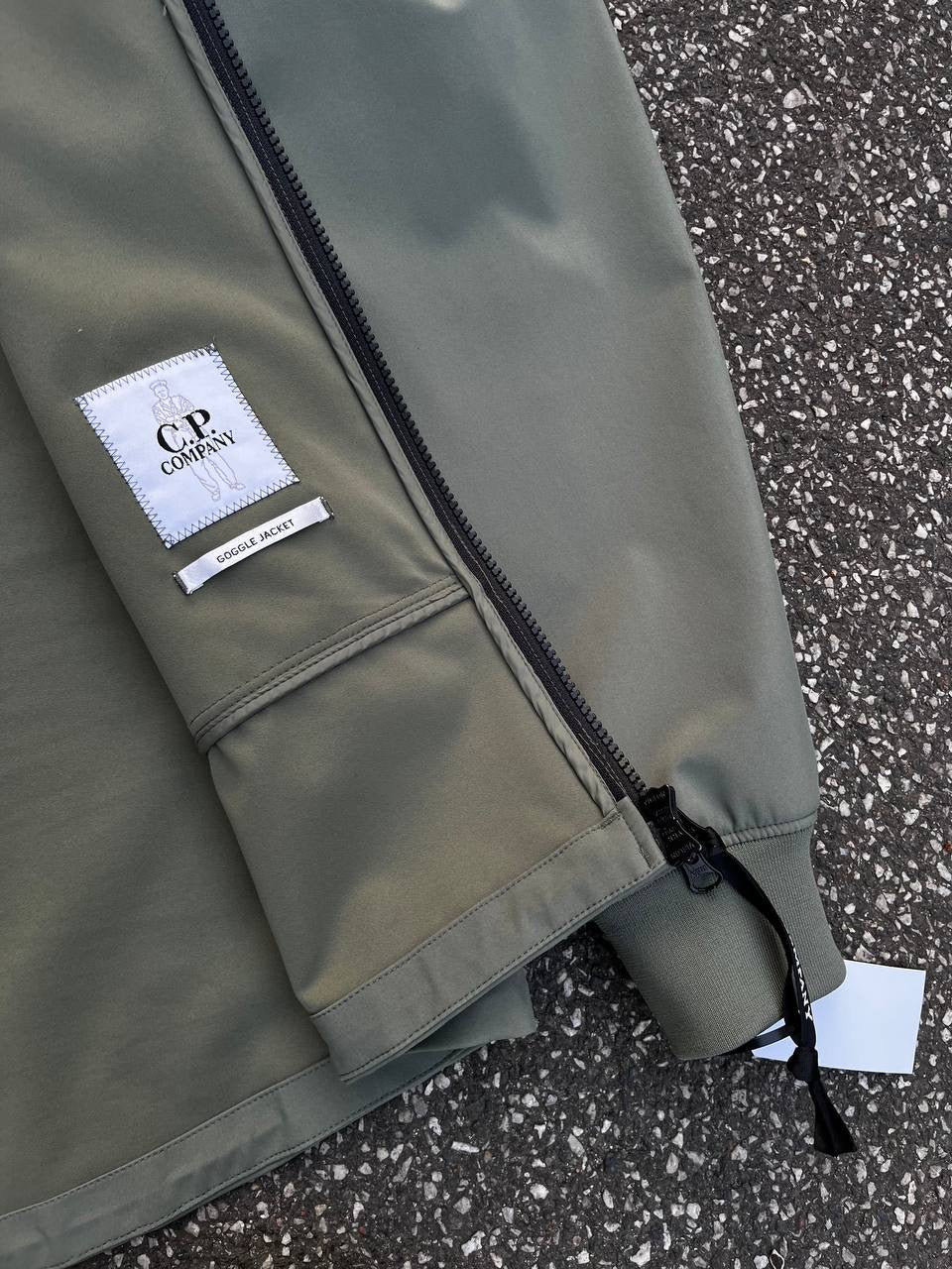 C.P.Company Softshell Jakke i Grøn med Briller Small