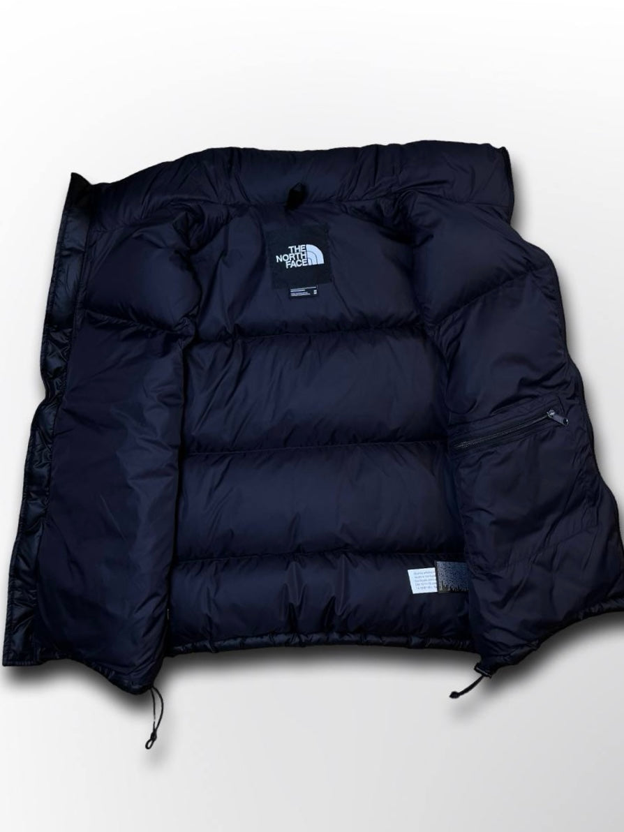 Puffer varm dynvest vintervest fra The North Face 700 med Goose Down insulation hætte og elastik i bunden i sort M medium herre mænd