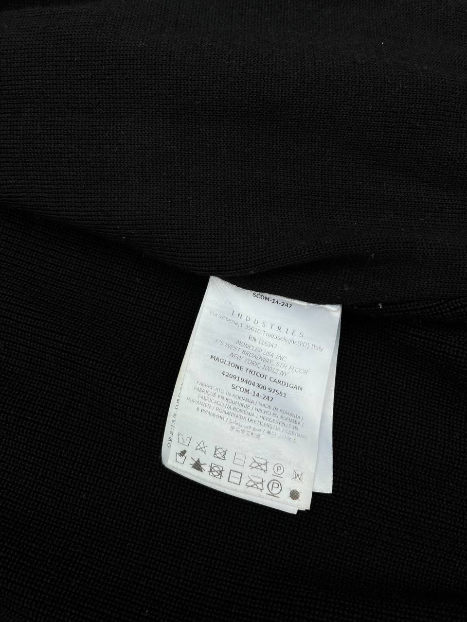“Brugt Cardigan Moncler MAGLIONE TRICOT CARDIGAN i L Large i Sort Farve”