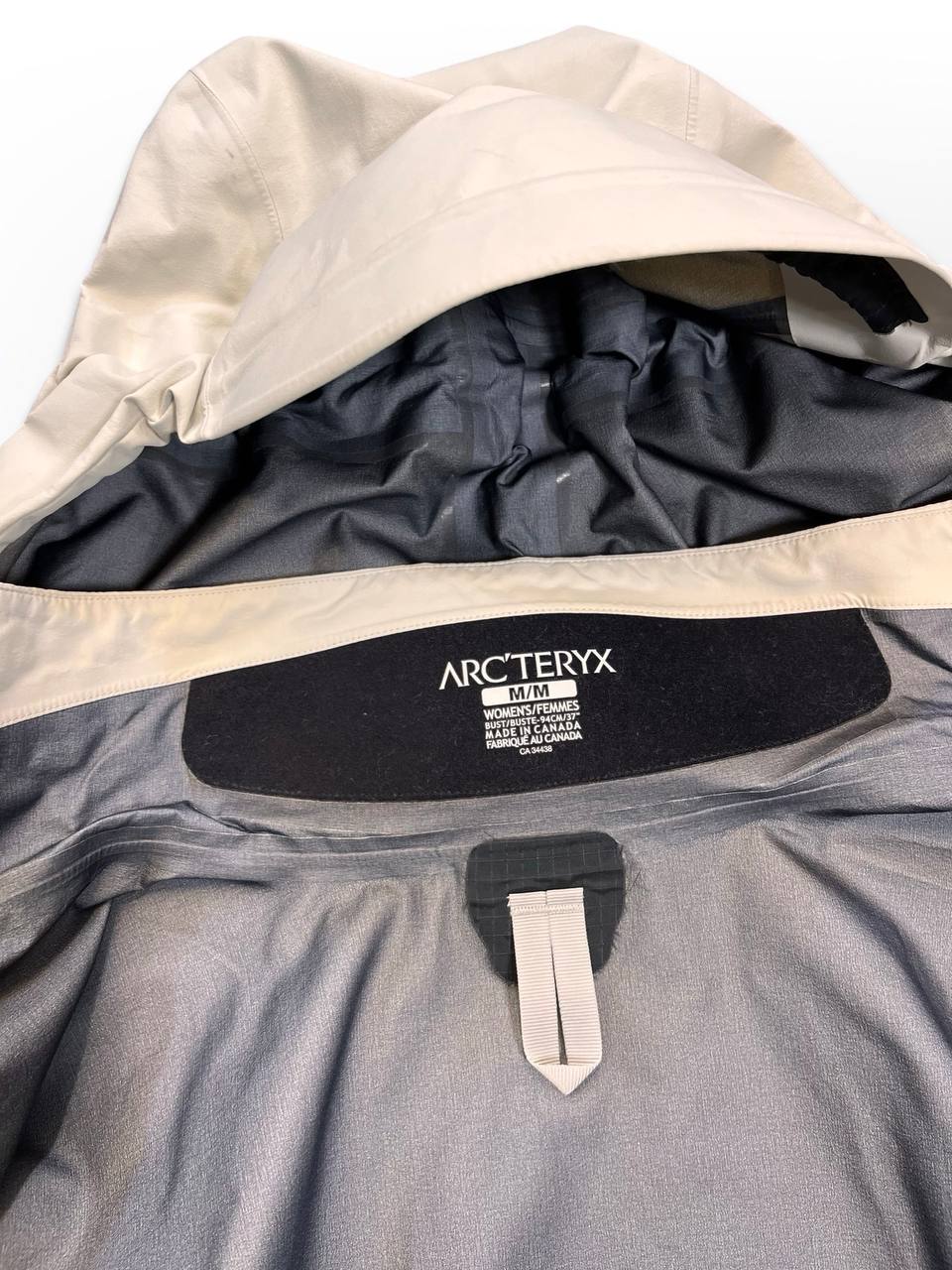 Brugt Arc’teryx Arcteryx Beta AR Gore-tex Goretex Skaljakke regnjakke vindjakke i Hvid farve M medium dame kvinde
