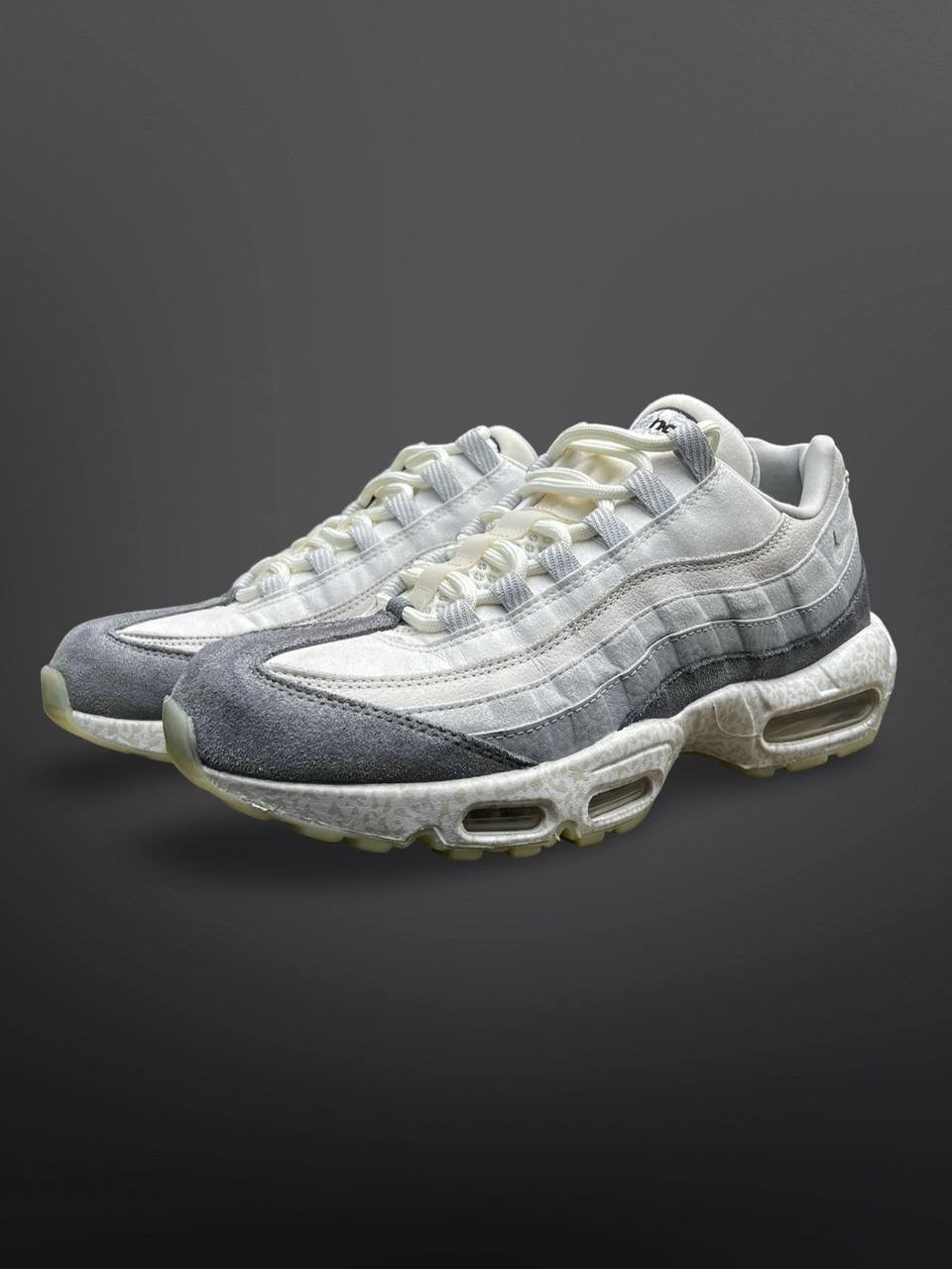 Nike Air Max 95 Light Bone Selvlysende Sneakers 44 (28cm)