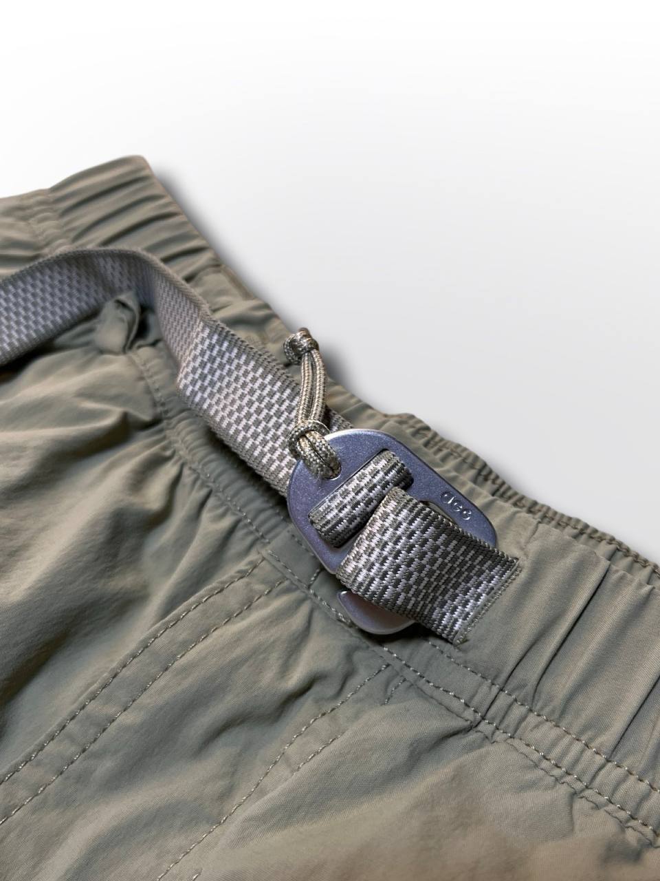 Nike ACG bukser shorts med bælte i beige i M medium mænd