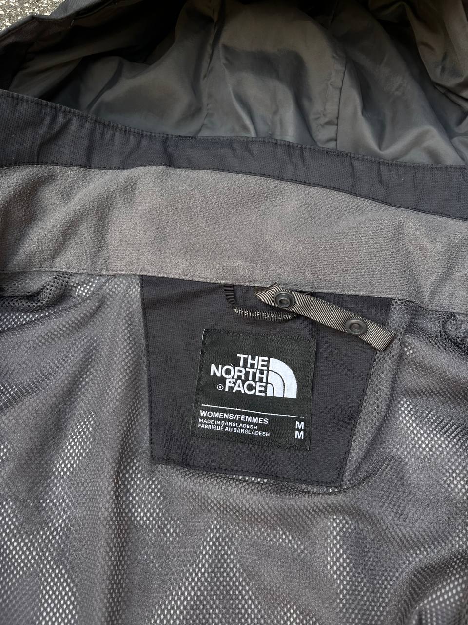 Brugt Used Regnjakke fra The North Face i sort i M medium dame DRYVENT membran