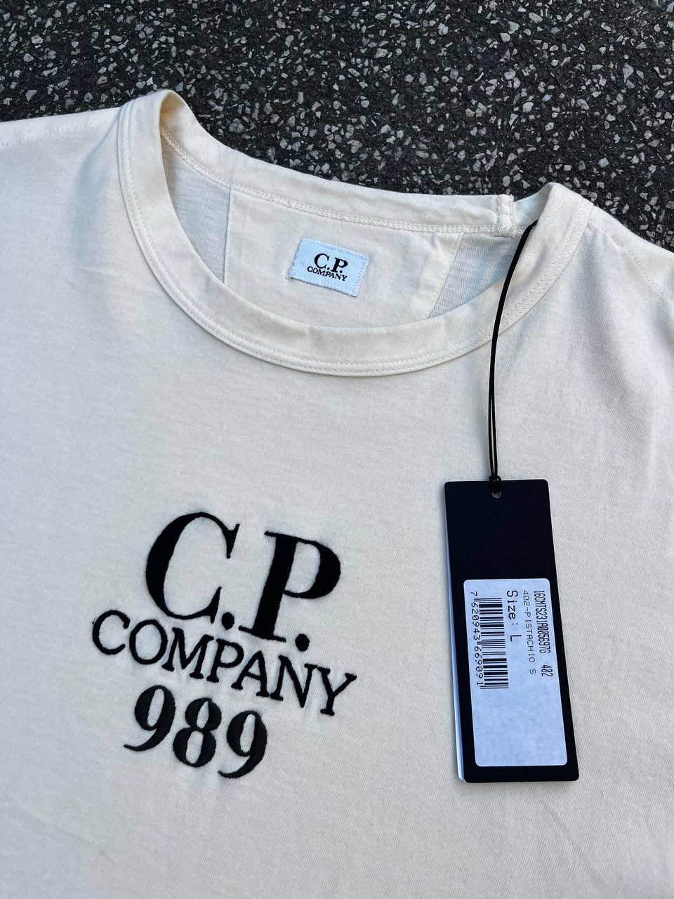 C.P. Company T-shirt Creme Large Brand New