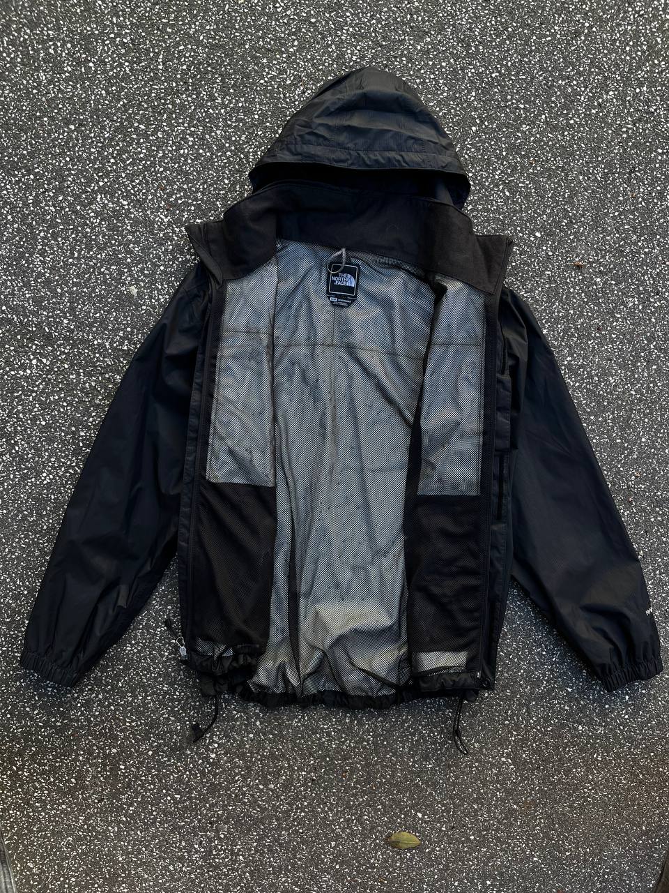 Brugt Used Regnjakke vind og vandafvisende jakke The North Face i sort med Hyvent Membran i sort / black M medium