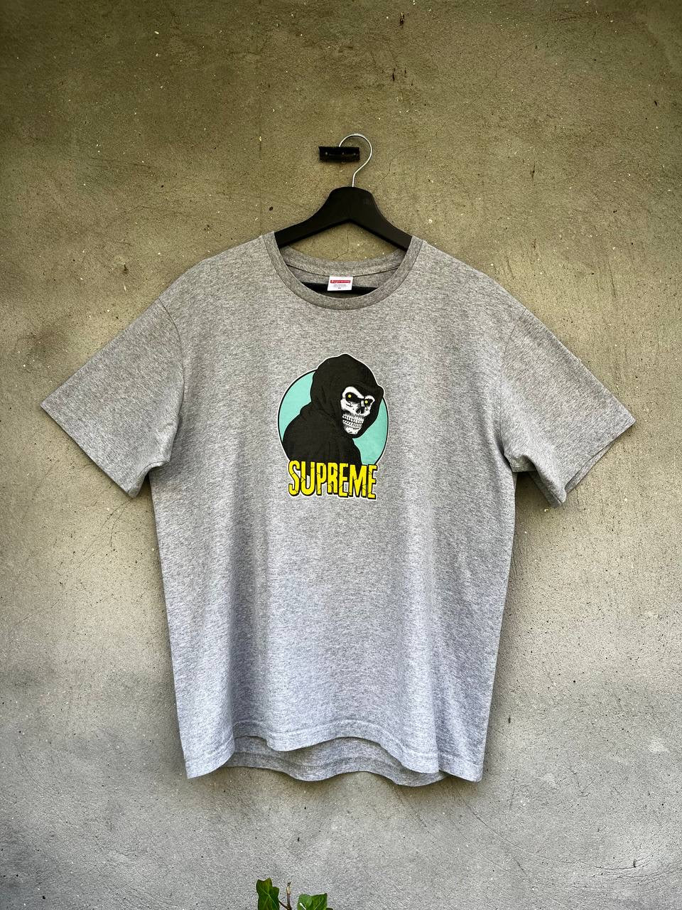 Supreme T-shirt Tee i Grå M Medium