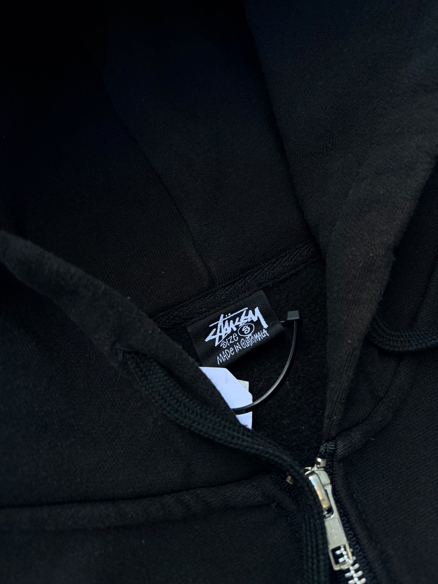 Stüssy Zip Hoodie – Sort – Str. Small / Fitter Medium