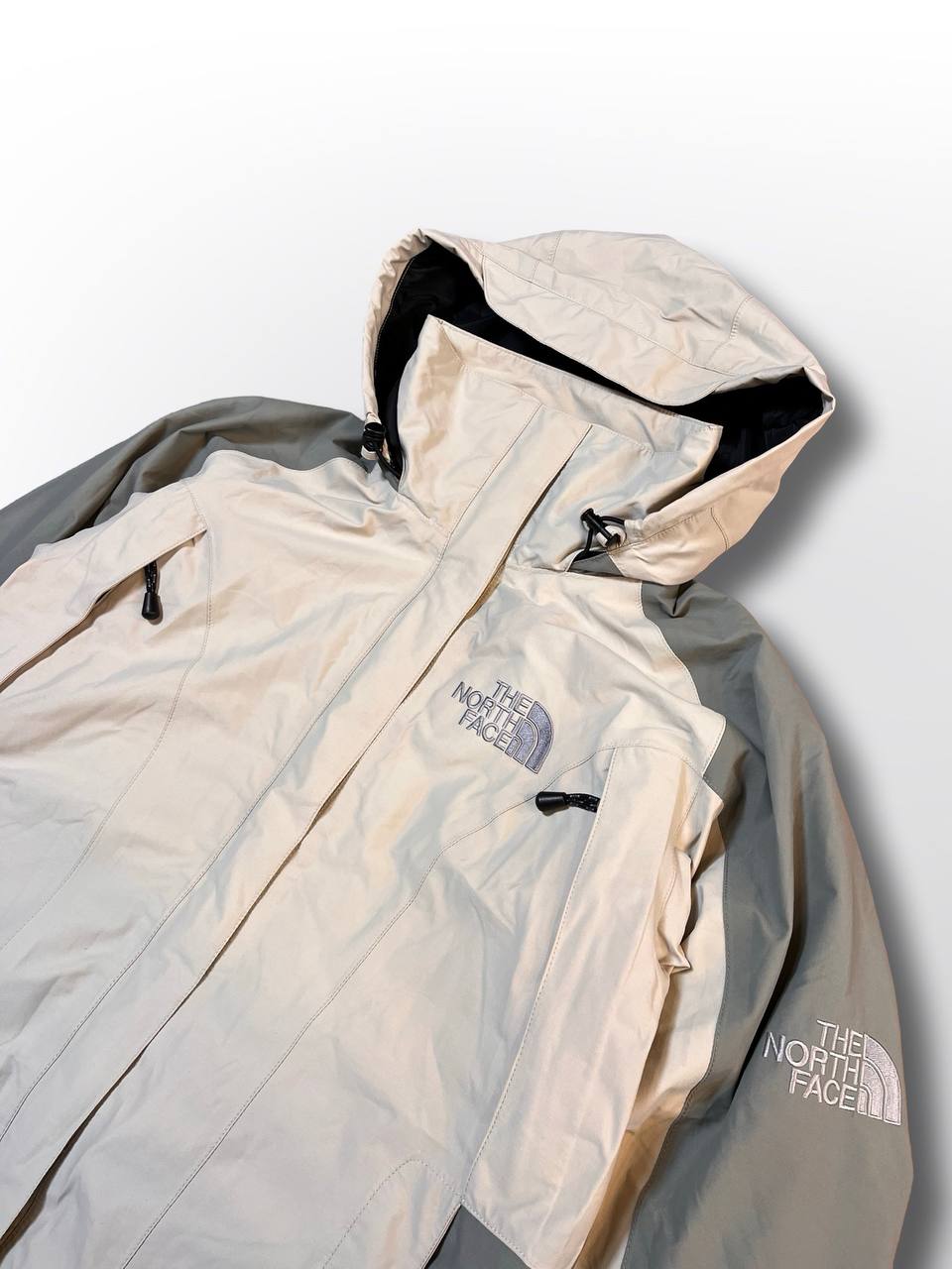 “Vintage skaljakke regnjakke fra The North Face Gore-tex i Hvid beige S small”