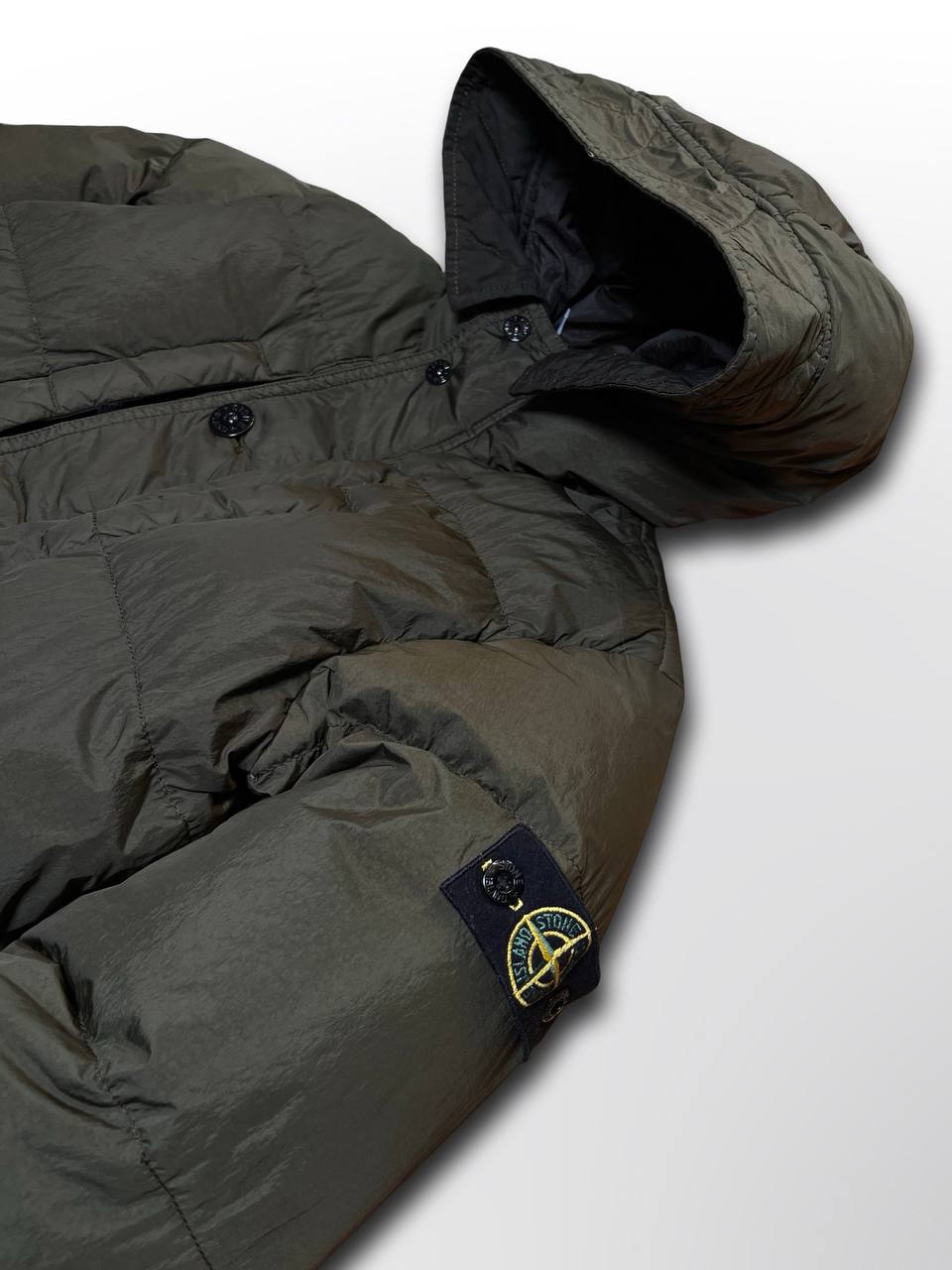 Brugt Used Stone island puffer vinterjakke varm stone island jakke i mørkegrøn khaki farve i XS 154cm