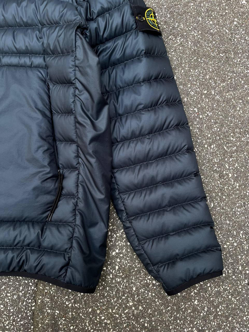 Brugt Used Stone Island puffer jakke vinter jakke fra Stone Island XXL sidder godt på XL/L i mørkeblå Nylon Down