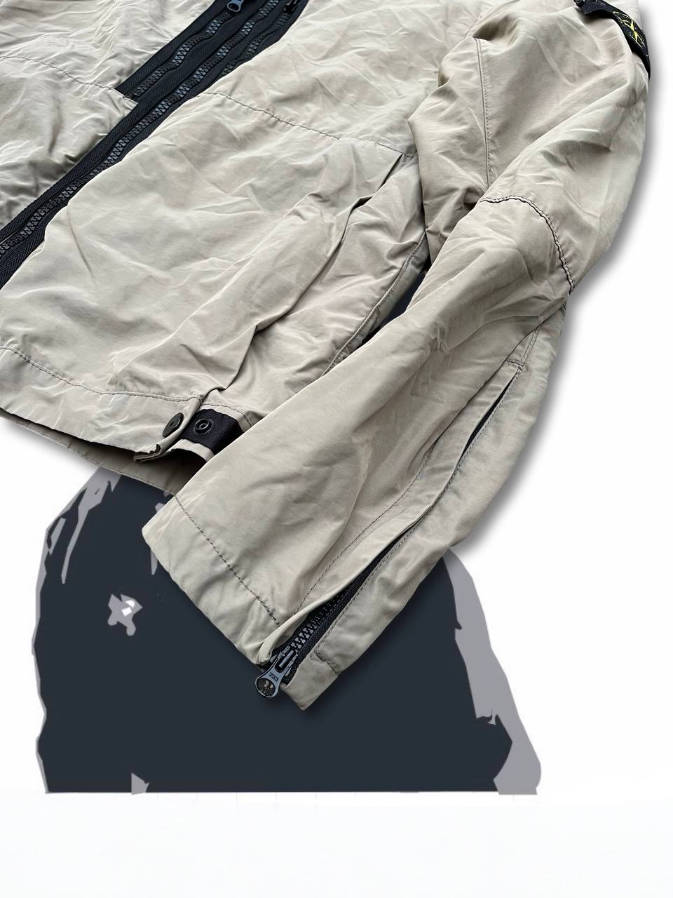 Windbreaker Stone Island Brugt Used Jakke i Beige L large i God Stand