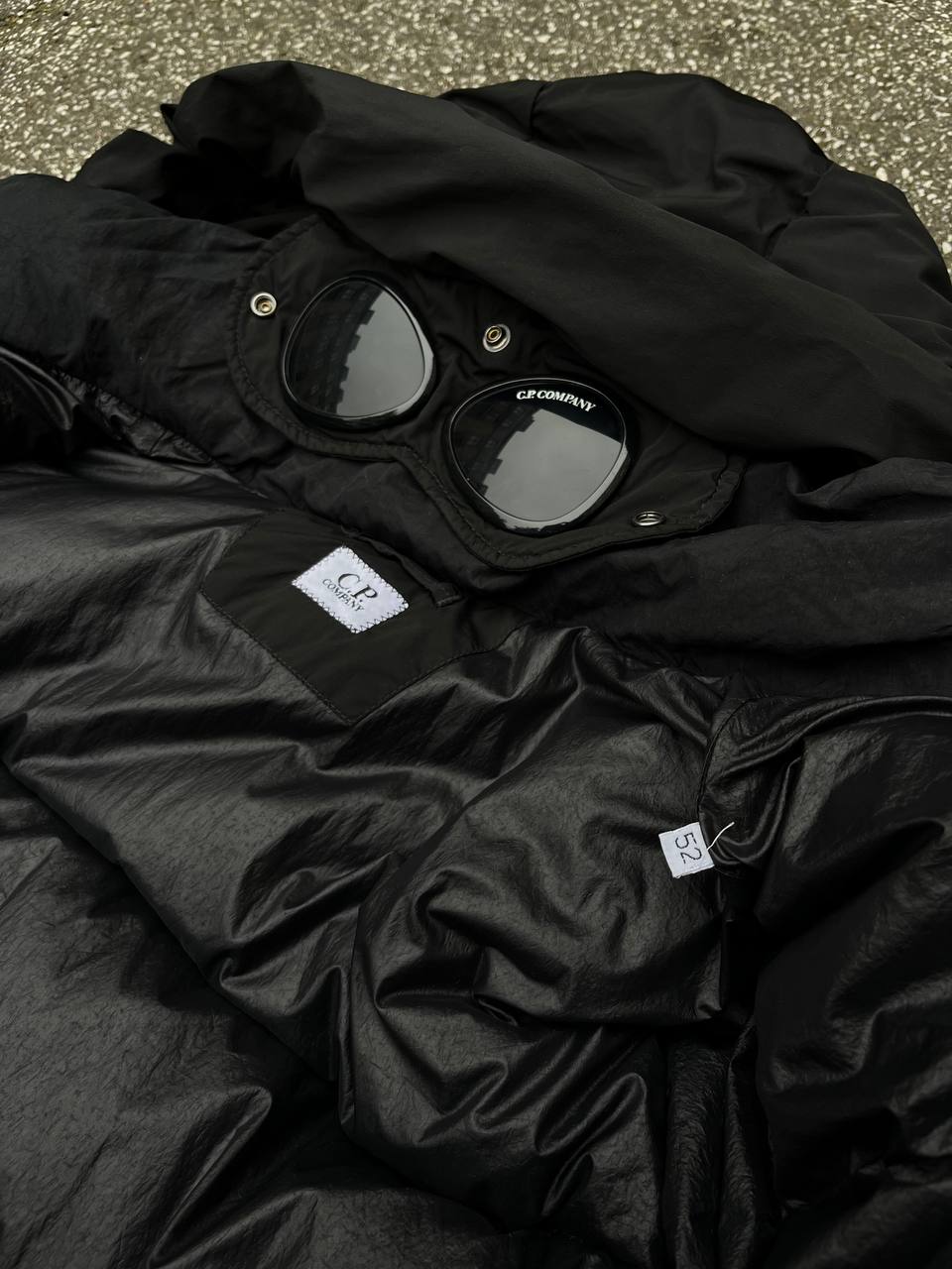 C.P.Company Nycra-R puffer Jacket dynejakke dyn jakke Google Jacket fra C.P.Company vinterjakke i sort med briller størrelse 52 L large herre mænd
