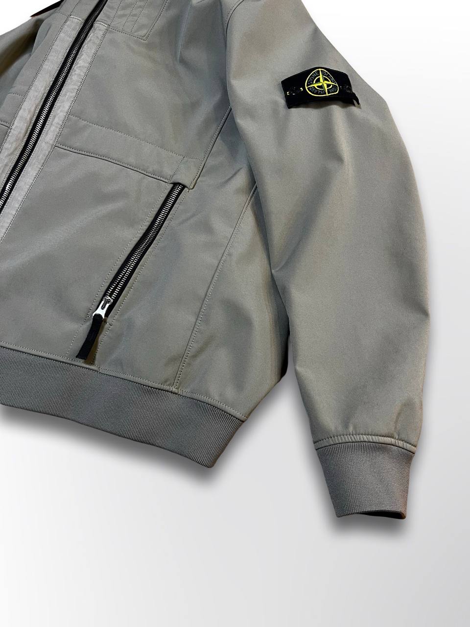 Soft shell vind og vandafvisende jakke Stone Island SOFT SHELL-R i Oliven L large