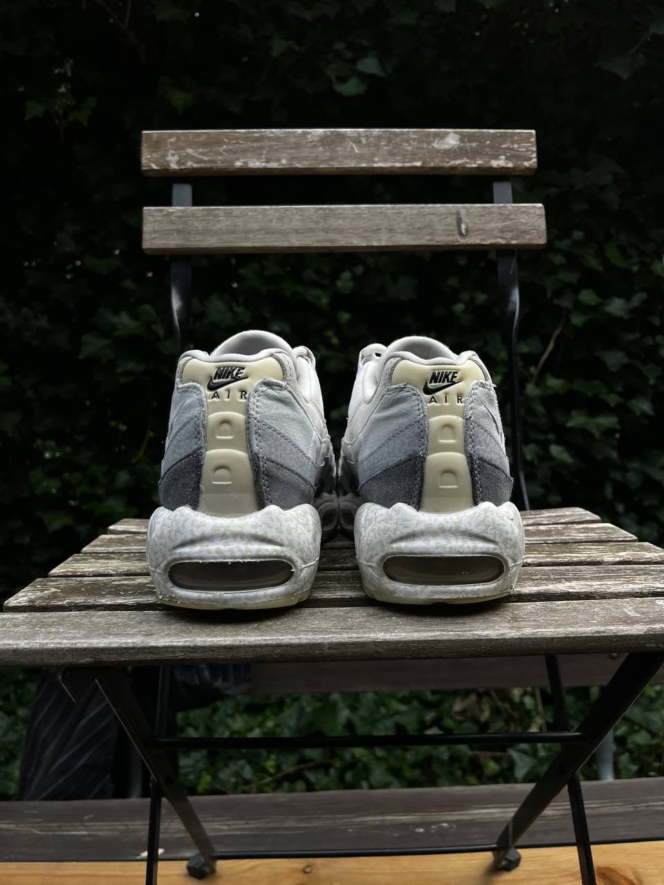 Nike Air Max 95 Light Bone Selvlysende Sneakers 44 (28cm)