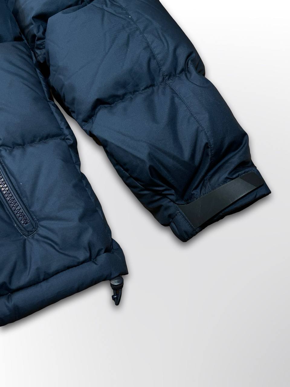 Brugt Polo Ralph Lauren Puffer Dunjakke Vinterjakke i Mørkeblå Navy M Medium med Aftagelig Hætte i God Stand