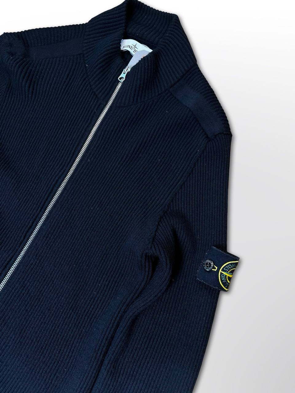 Brugt Used Cardigan Stone Island i Uld i M Medium Sort Black i God Stand