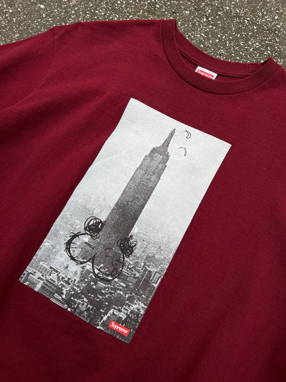 Supreme X Mike Kelley T-shirt Tee i Burgundy Farve M Medium herre Brugt Used