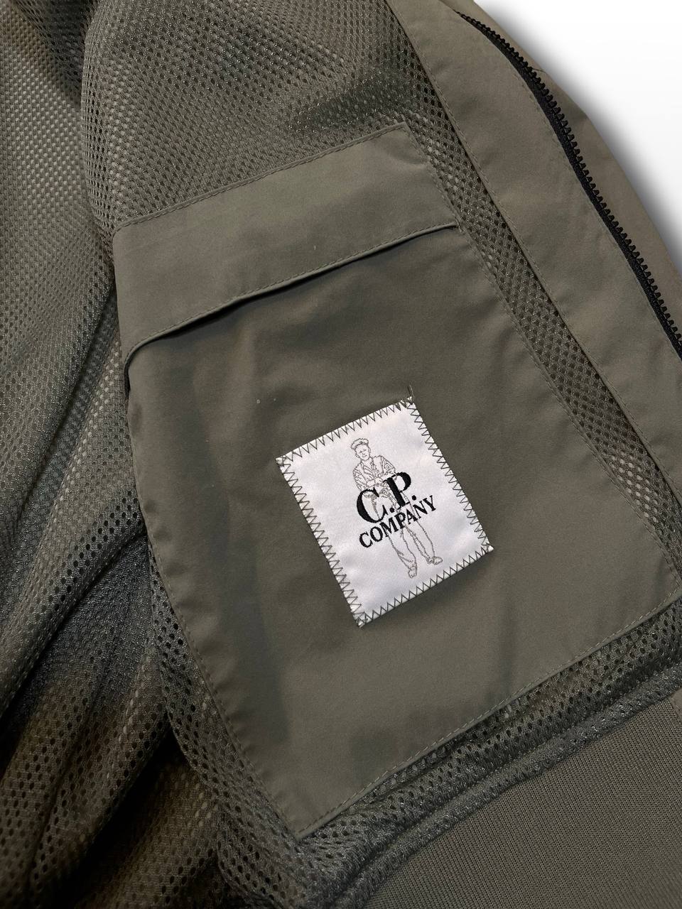 C.P. Company Pro-Tec Jakke vindjakke i S small olive grøn farve