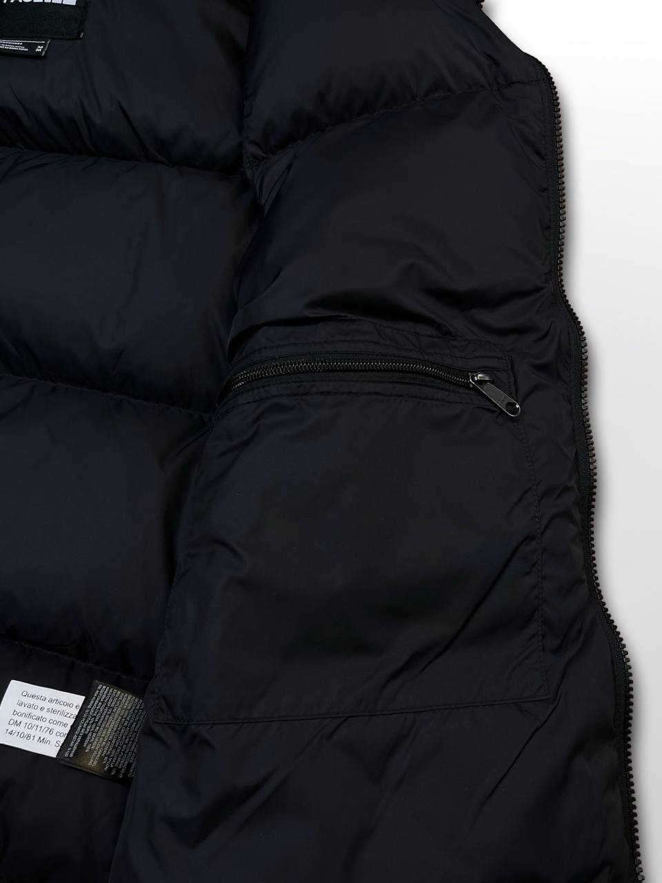 Puffer varm dynvest vintervest fra The North Face 700 med Goose Down insulation hætte og elastik i bunden i sort M medium herre mænd