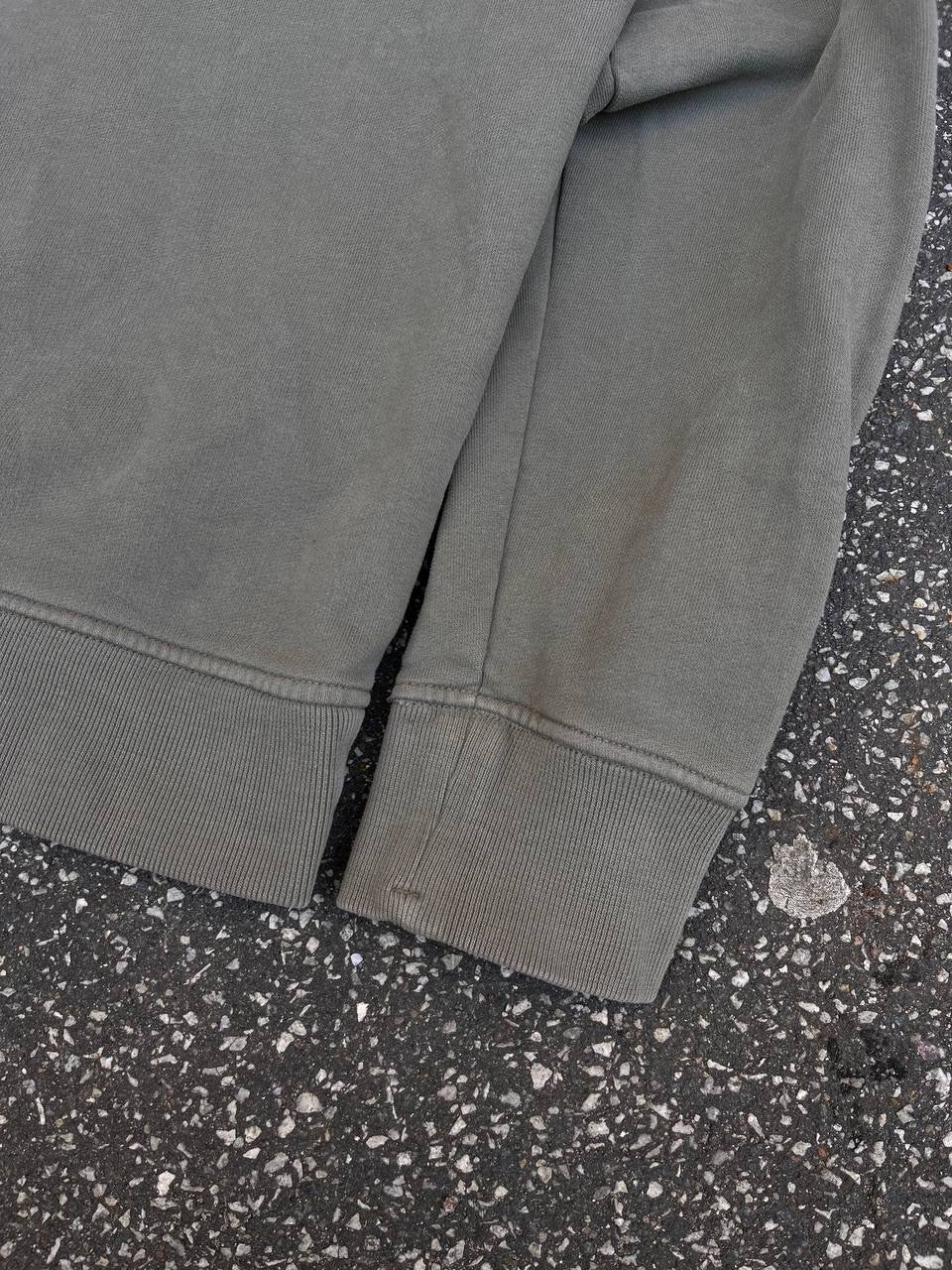 Stone Island Sweatshirt i oliven farve Large Brugt