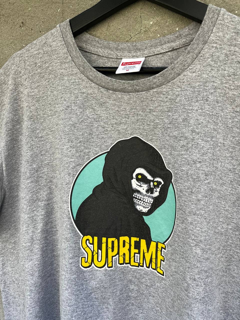 Supreme T-shirt Tee i Grå M Medium