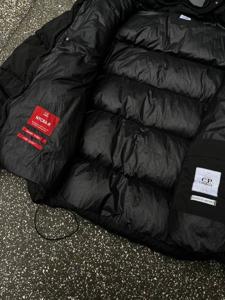 C.P.Company Nycra-R puffer Jacket dynejakke dyn jakke Google Jacket fra C.P.Company vinterjakke i sort med briller størrelse 52 L large herre mænd