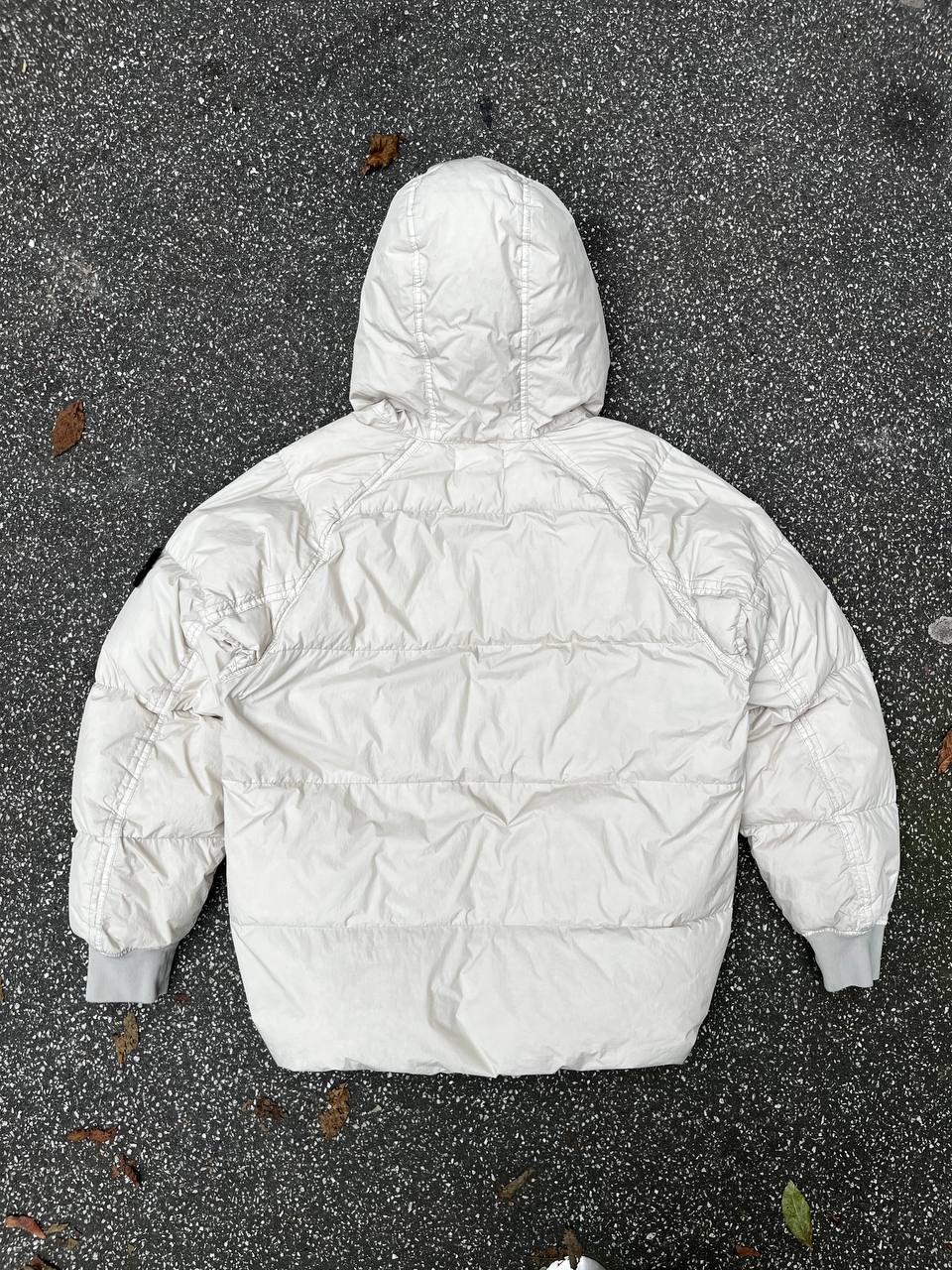 Vinterjakke dynejakke Stone Island i hvid GARMENT DYED CRINKLE
REPS R-NY DOWN i L large