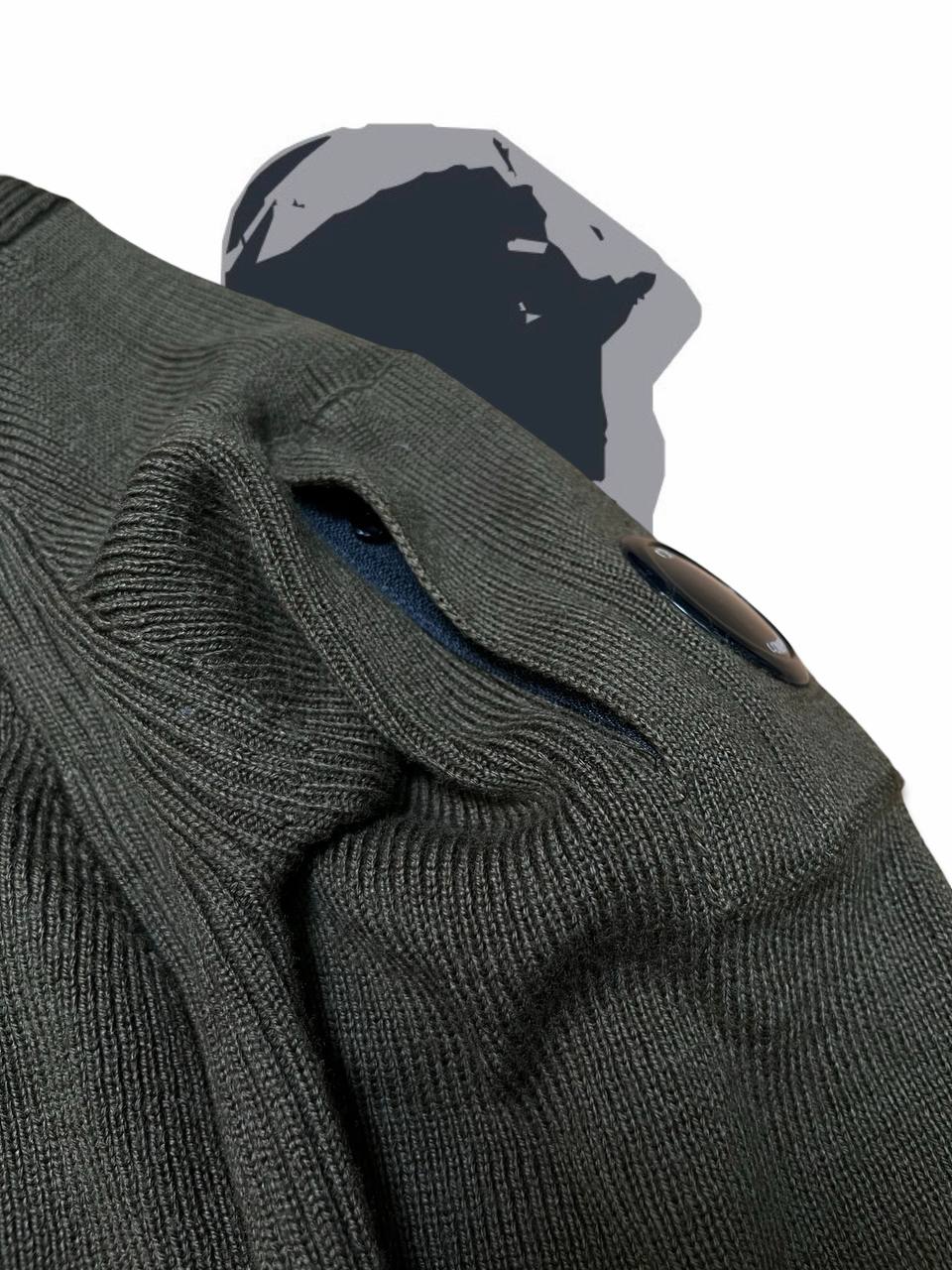 Brugt Used Strik Trøje C.P.Company i uld Sweater grøn militær farve L large herre 54