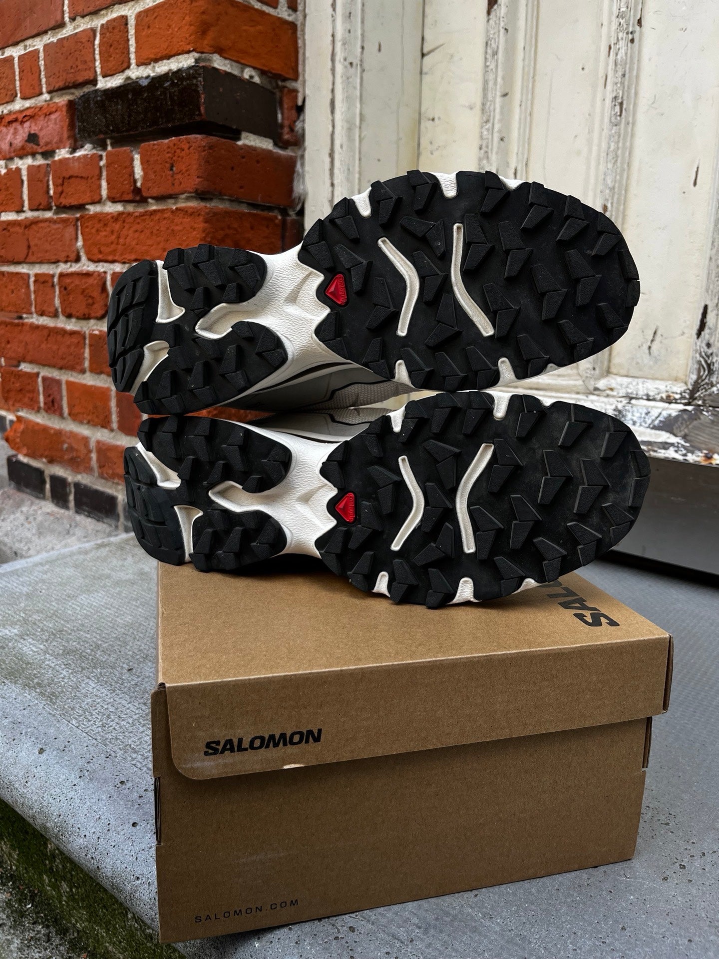 Sneakers fra Salomon i grå 43,1/3