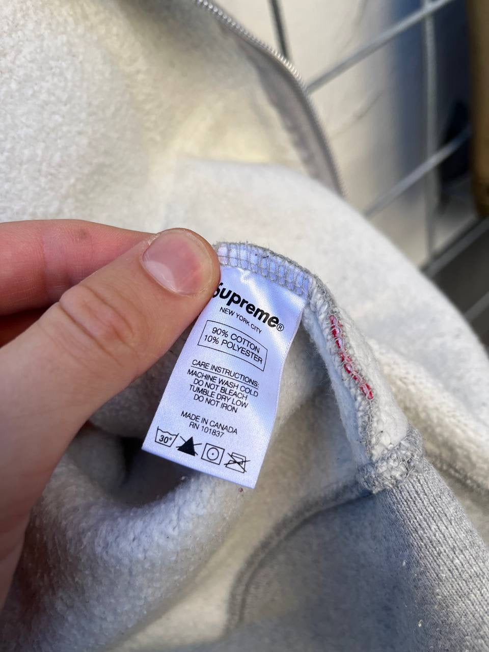 Supreme Old English Zip Up Hoodie Hættetrøje med Lynlås i Grå L large