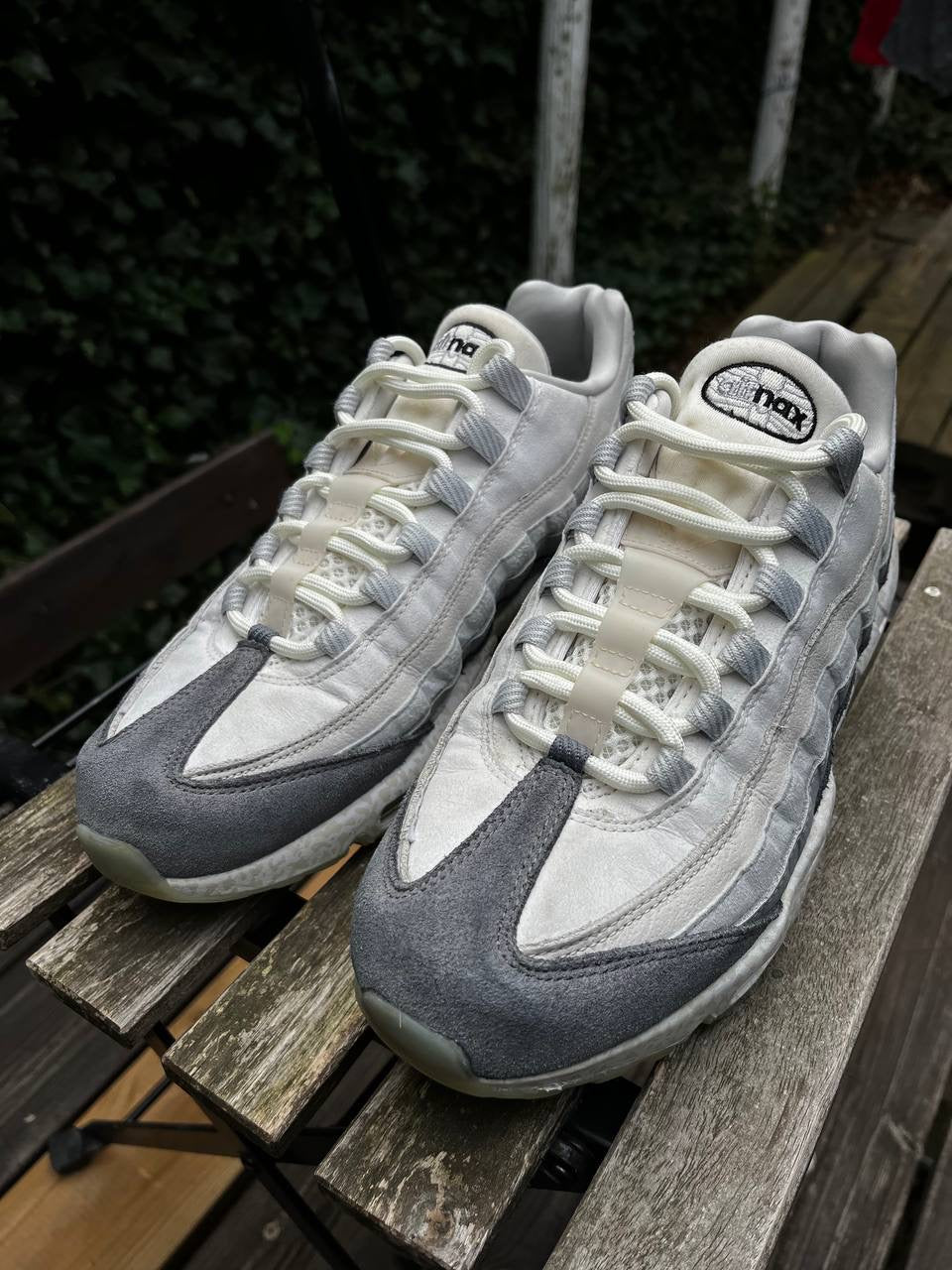 Nike Air Max 95 Light Bone Selvlysende Sneakers 44 (28cm)