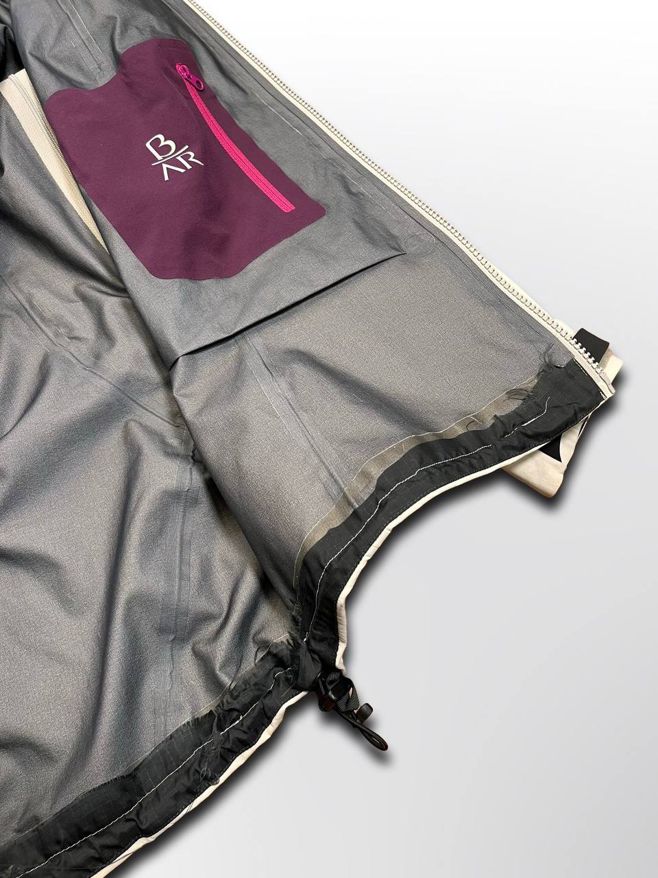 Brugt Arc’teryx Arcteryx Beta AR Gore-tex Goretex Skaljakke regnjakke vindjakke i Hvid farve M medium dame kvinde