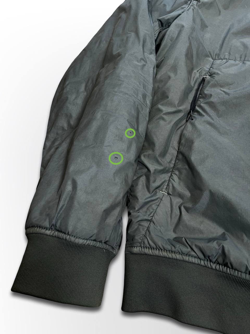 Brugt Used Stone Island Jakke Garment Dyed Crinkle Reps Ny With Primaloft®-Tc i Grøn Khaki farve L Large herre