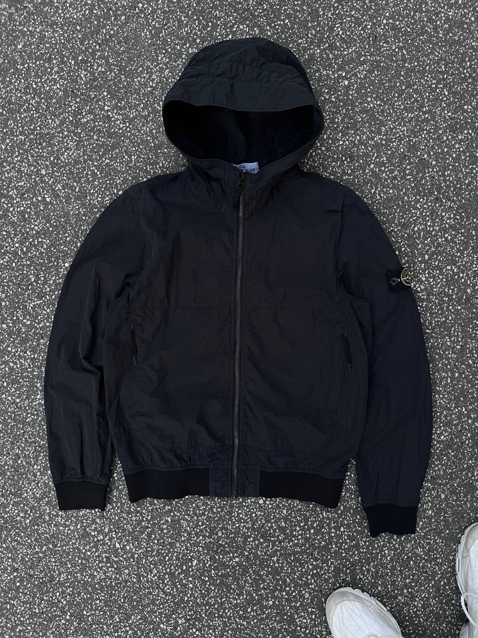 Stone Island Sommerjakke Med Hætte Sort S Small Brugt Used