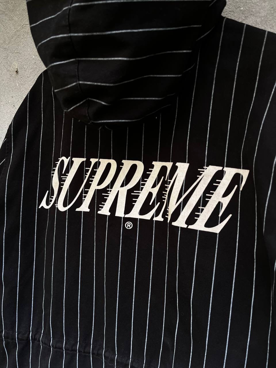 Supreme Jakke 2013 – Stribet Sort – Str. Large