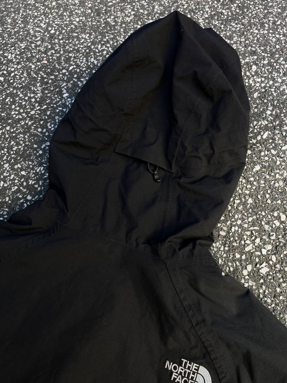 Brugt Used Regnjakke fra The North Face i sort med HyVent membran Regn og vindtæt jakke skaljakke fra The North Face i XS xsmall dame