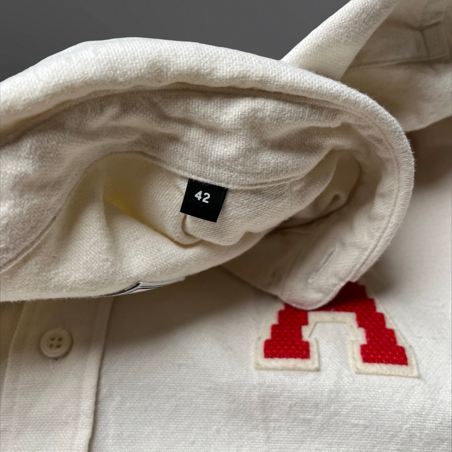 AMI Paris Skjorte med Heart Logo – Off-White – Str. Large 42