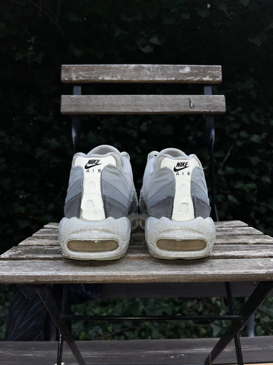 Nike Air Max 95 Light Bone Selvlysende Sneakers 44 (28cm)
