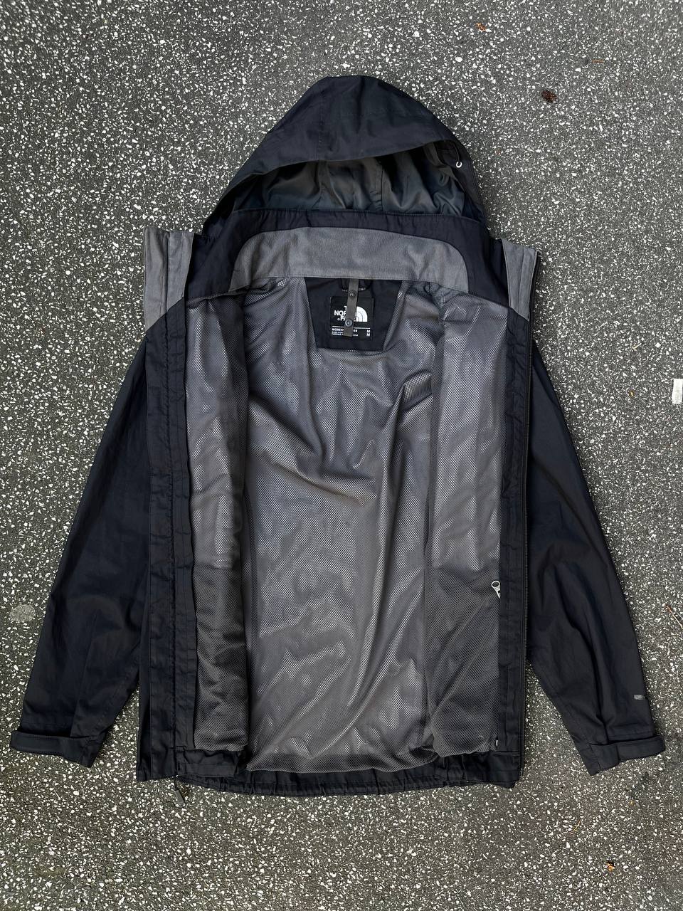 Brugt Used Regnjakke fra The North Face i sort i M medium dame DRYVENT membran