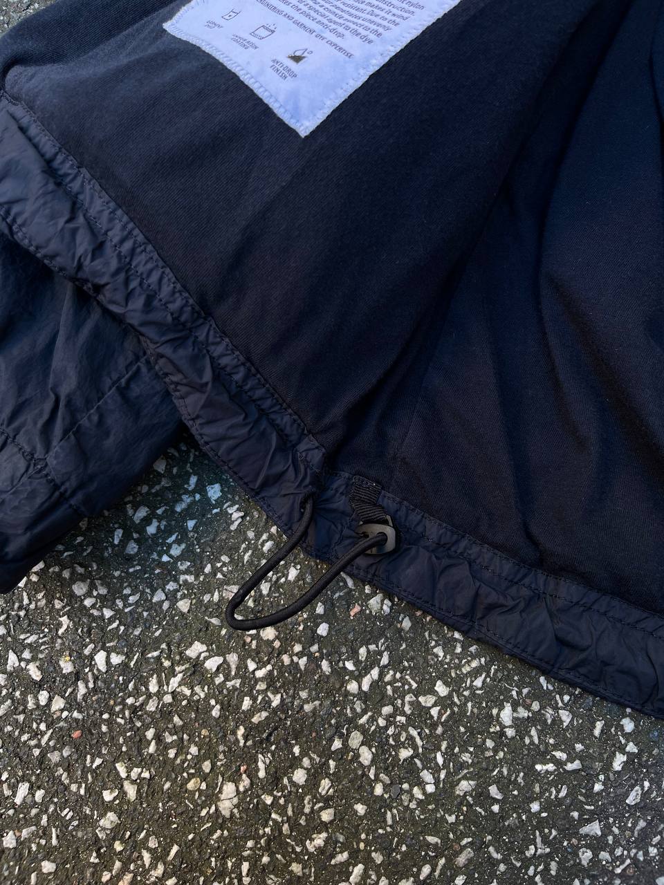 Brugt Used Stone Island jakke GARMENT DYED
CRINKLE REPS NY i mørkeblå marina blå XL 701541030