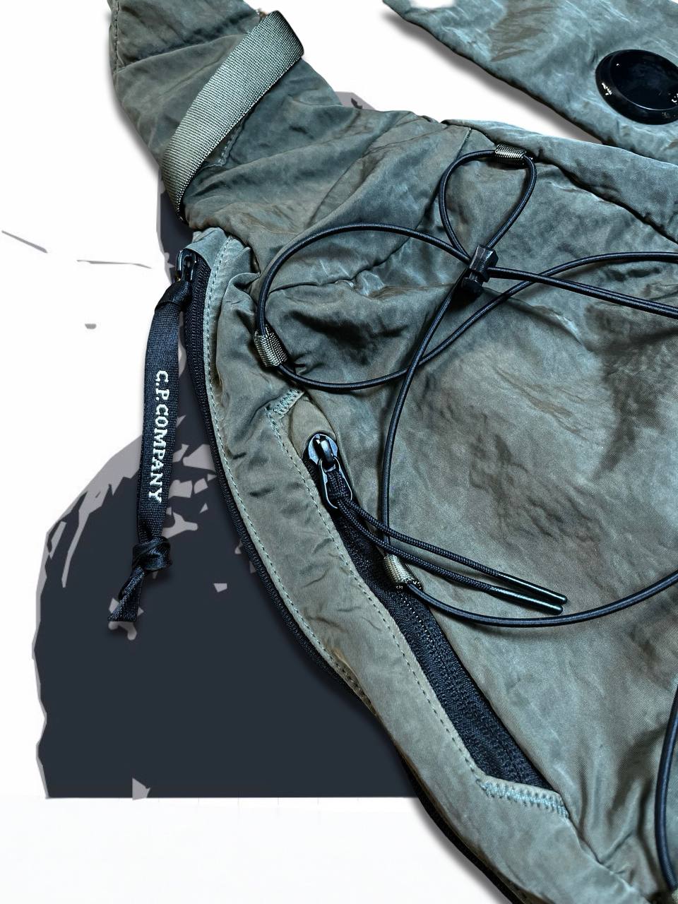Brugt Used Sling bag C.P.Company i grøn Chrome Farve Skuldertaske i god stand