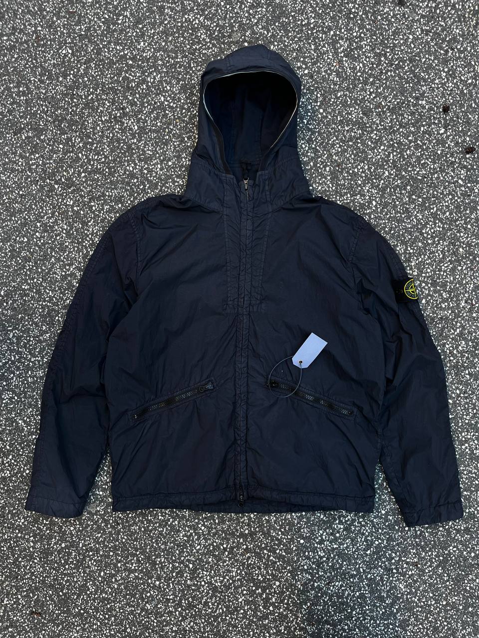 Brugt Used Stone Island jakke GARMENT DYED
CRINKLE REPS NY i mørkeblå marina blå XL 701541030