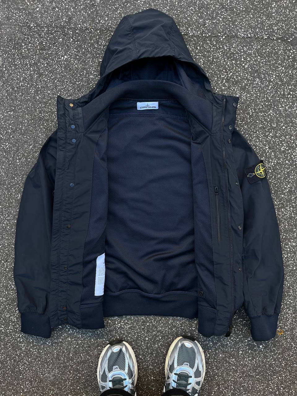 Stone Island Vindjakke i Mørkeblå Large Micro Reps Brugt used