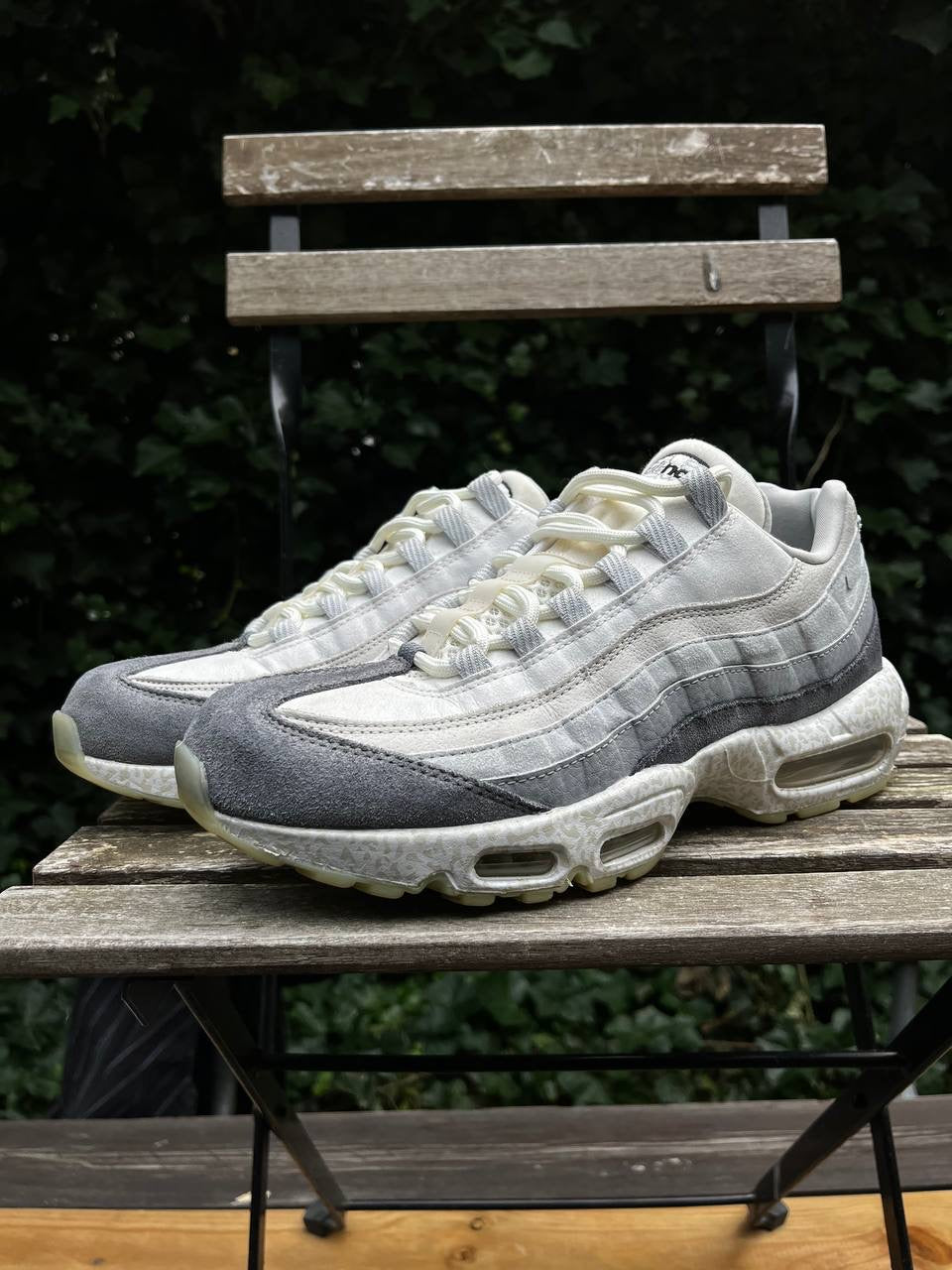 Nike Air Max 95 Light Bone Selvlysende Sneakers 44 (28cm)