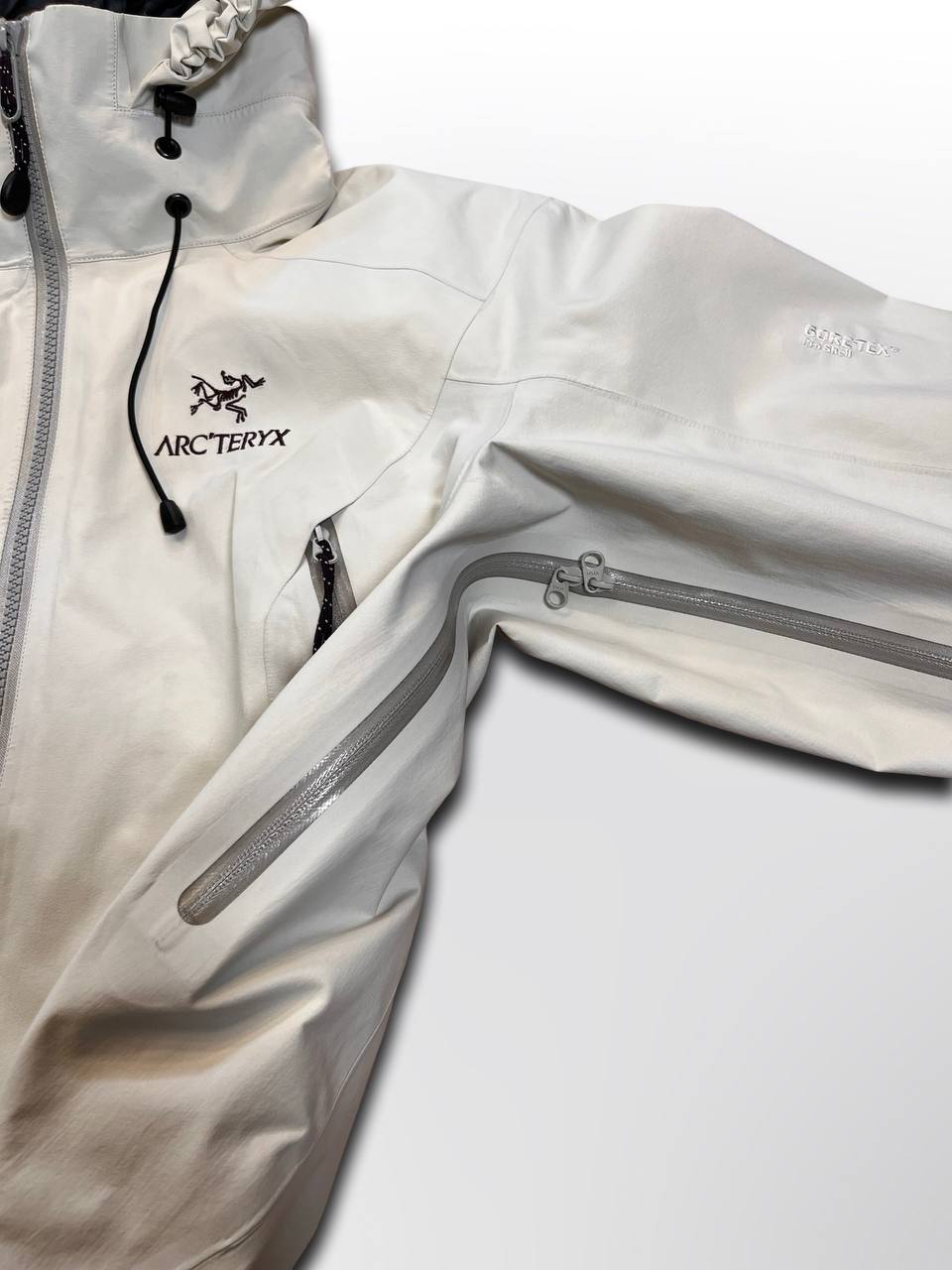 Brugt Arc’teryx Arcteryx Beta AR Gore-tex Goretex Skaljakke regnjakke vindjakke i Hvid farve M medium dame kvinde