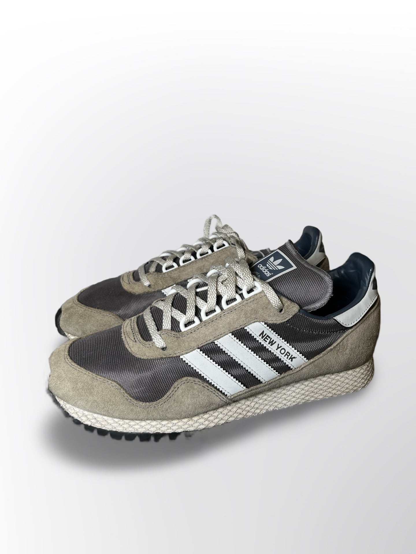 Adidas New York 42 i god stand
