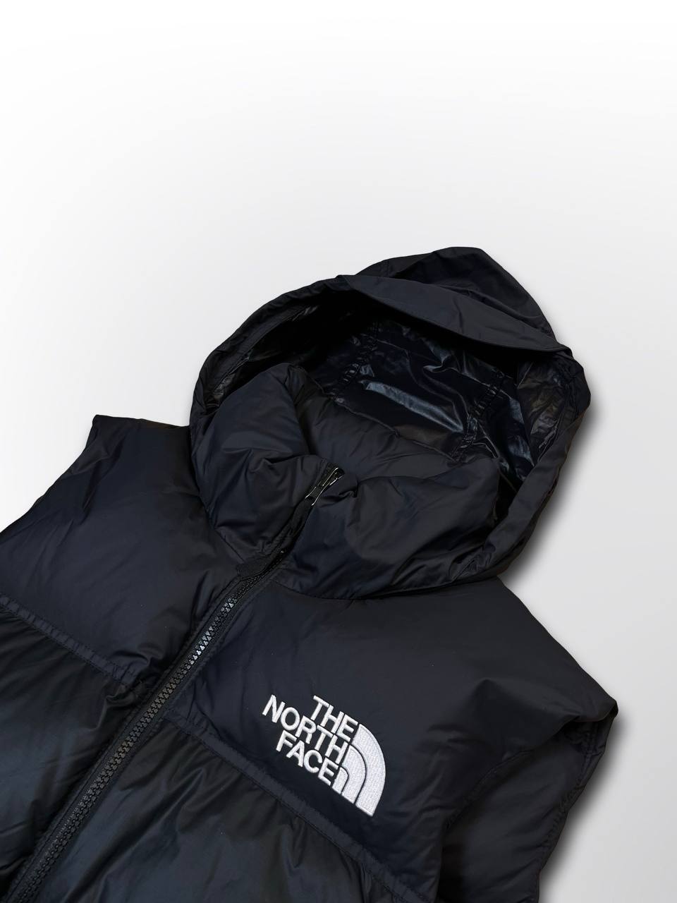 Puffer varm dynvest vintervest fra The North Face 700 med Goose Down insulation hætte og elastik i bunden i sort M medium herre mænd